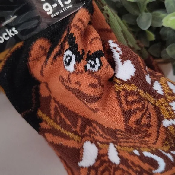 Disney Maui From Moana Crew Socks - Picture 3 of 6